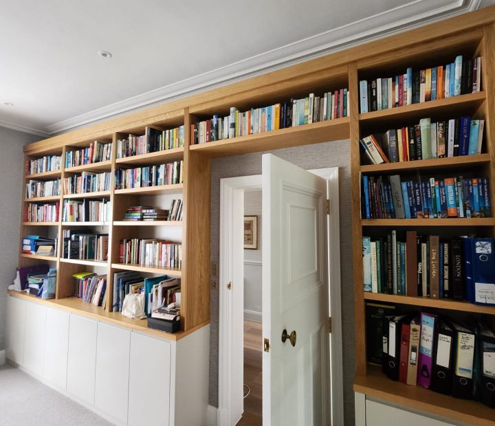 Bespoke home office in Surrey with fitted desk and shelving